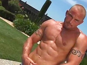 Bodybuilder Shows His Muscles And Big Cock In Sunlight
