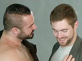 Dick-swallowing Hunk Provides A Good Oral Service