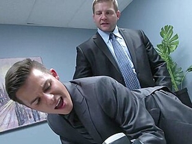 Boss Seduced A Dick-swallowing Young Novice